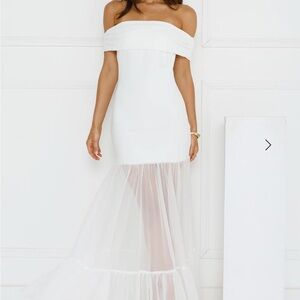 HELLO MOLLY White Moonbeam Reverie Off Shoulder Maxi Dress